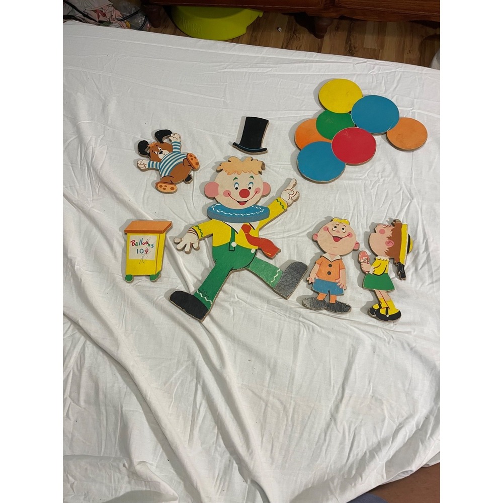 1973 DOLLY TOY CO 7-Piece Clown Balloons Pressed Cardboard Nursery Wall Hanging